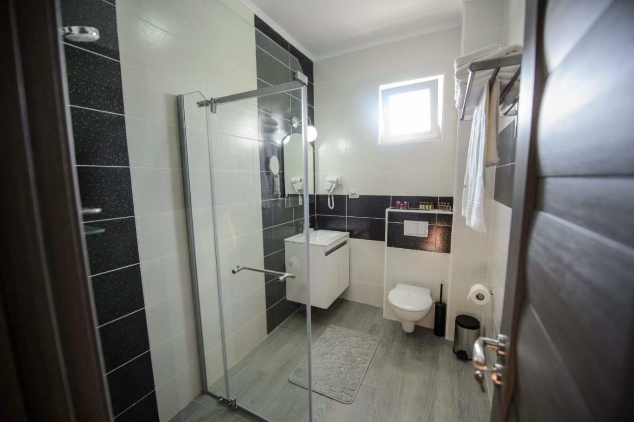 Magnum Residence Năvodari Extérieur photo